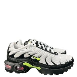 Nike Air Max Plus White Black Sneakers